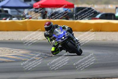 media/Apr-10-2022-SoCal Trackdays (Sun) [[f104b12566]]/Turn 2 (1135am)/